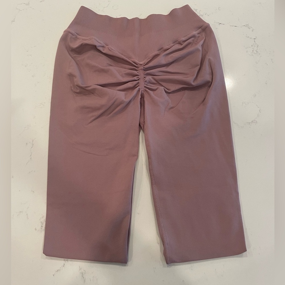 Bombshell Mauve Set Leggings & Long Sleeve Top - Picture 4 of 7